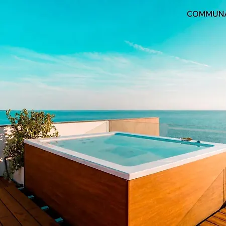 Luxury Sunsets Apartman *