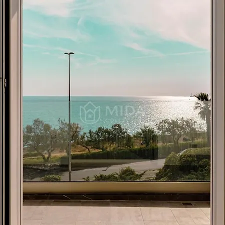 Luxury Sunsets Apartman *