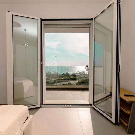 Luxury Sunsets Apartman *